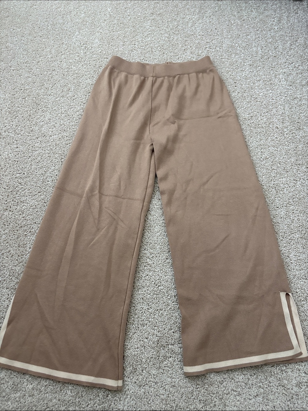 Women’s Wide-Leg Knit Pants in Light Brown